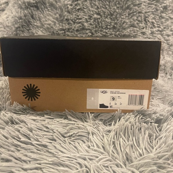 UGG Men’s Neumel Waterproof Boots - Picture 3 of 6